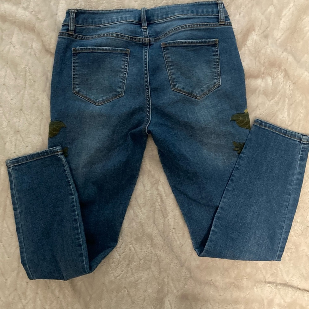 Soho New York & Company Women's Floral Embroidered Blue Jeans Size 6 - Picture 4 of 6